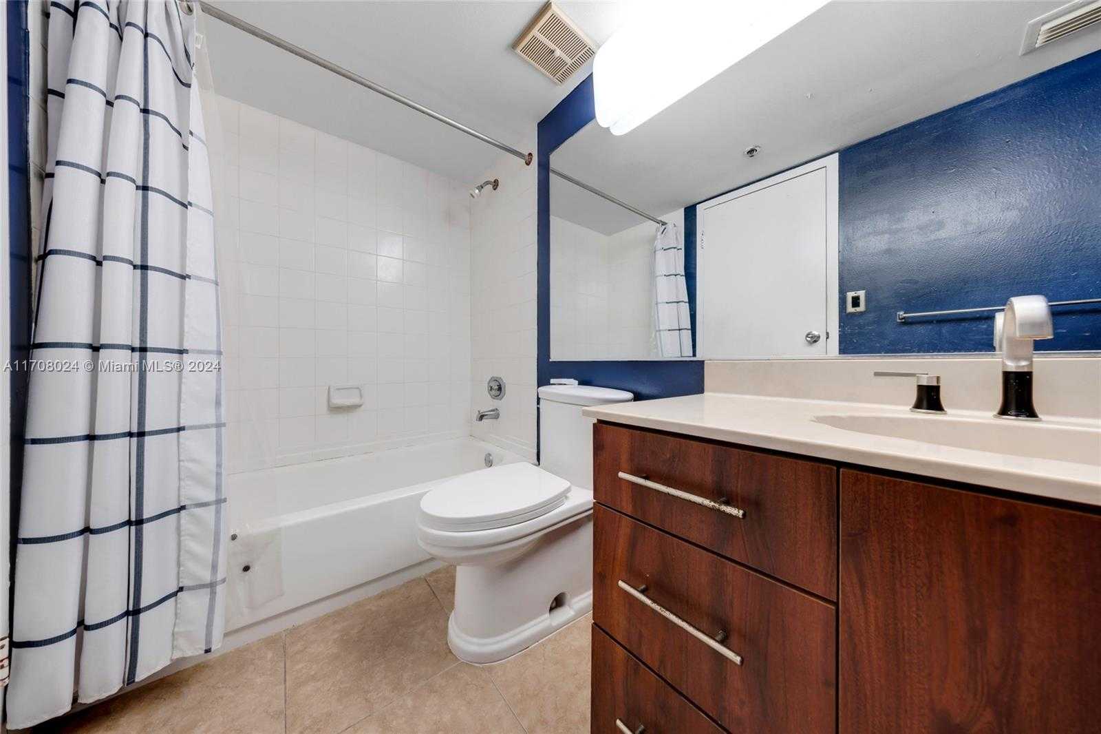 Small Image of 7601 EAST TREASURE DR #2403, North Bay Village Number 29