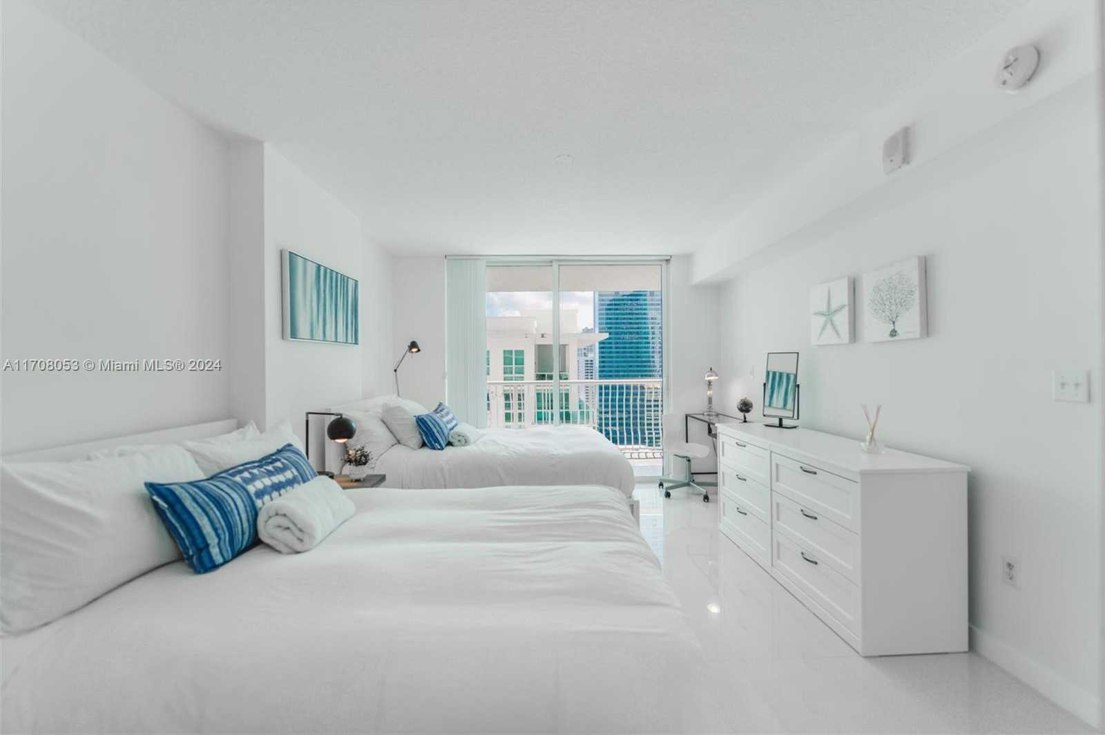 Small Image of 1200 BRICKELL BAY DR #2617, Miami Number 11