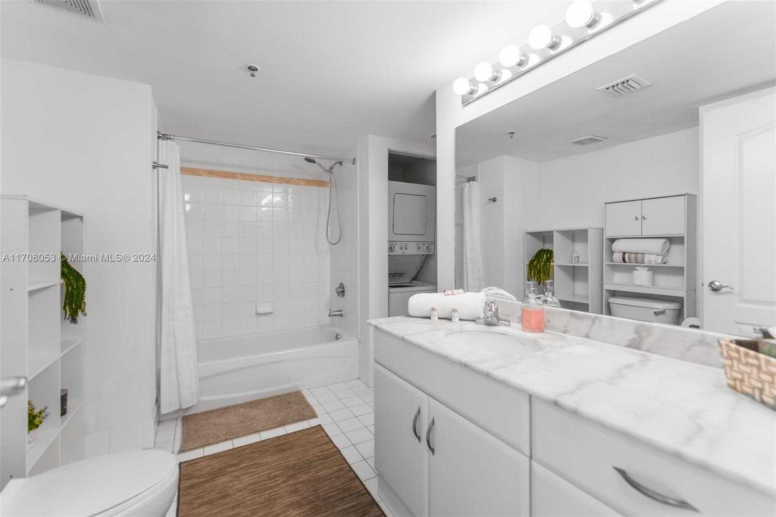 Small Image of 1200 BRICKELL BAY DR #2617, Miami Number 15