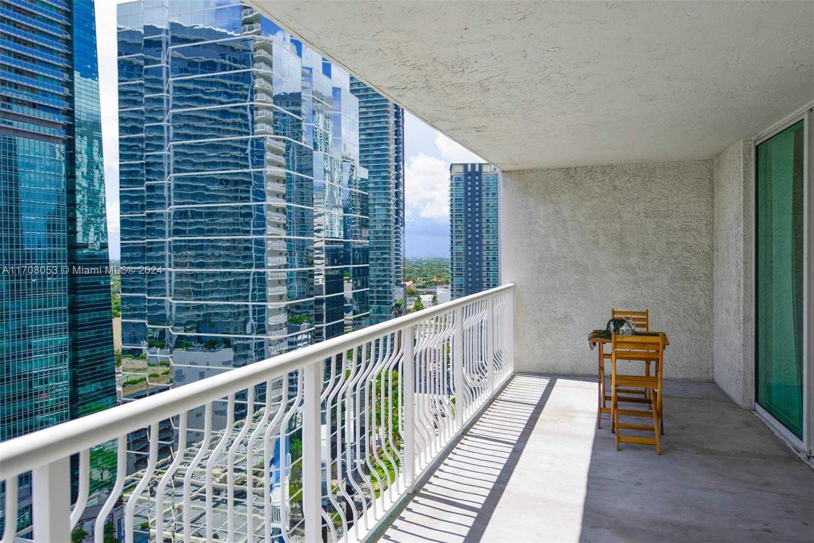 Small Image of 1200 BRICKELL BAY DR #2617, Miami Number 19