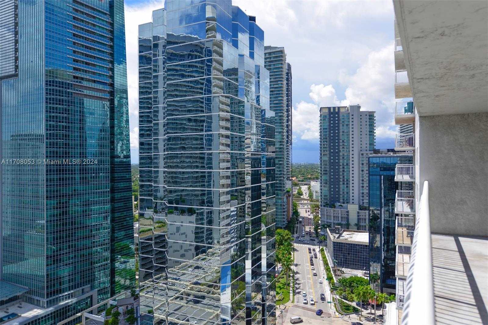 Small Image of 1200 BRICKELL BAY DR #2617, Miami Number 20