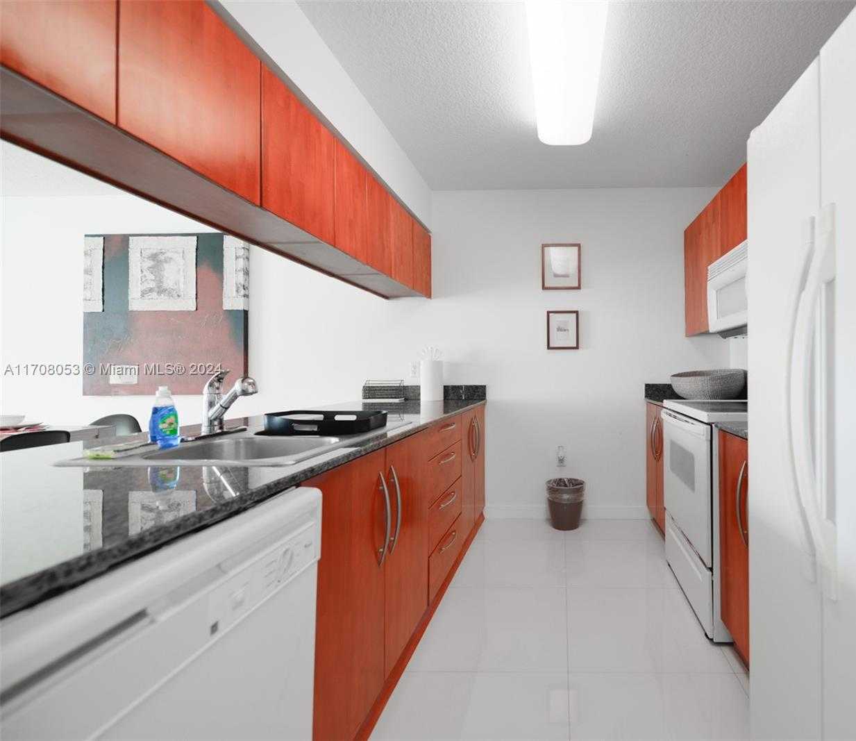 Small Image of 1200 BRICKELL BAY DR #2617, Miami Number 9
