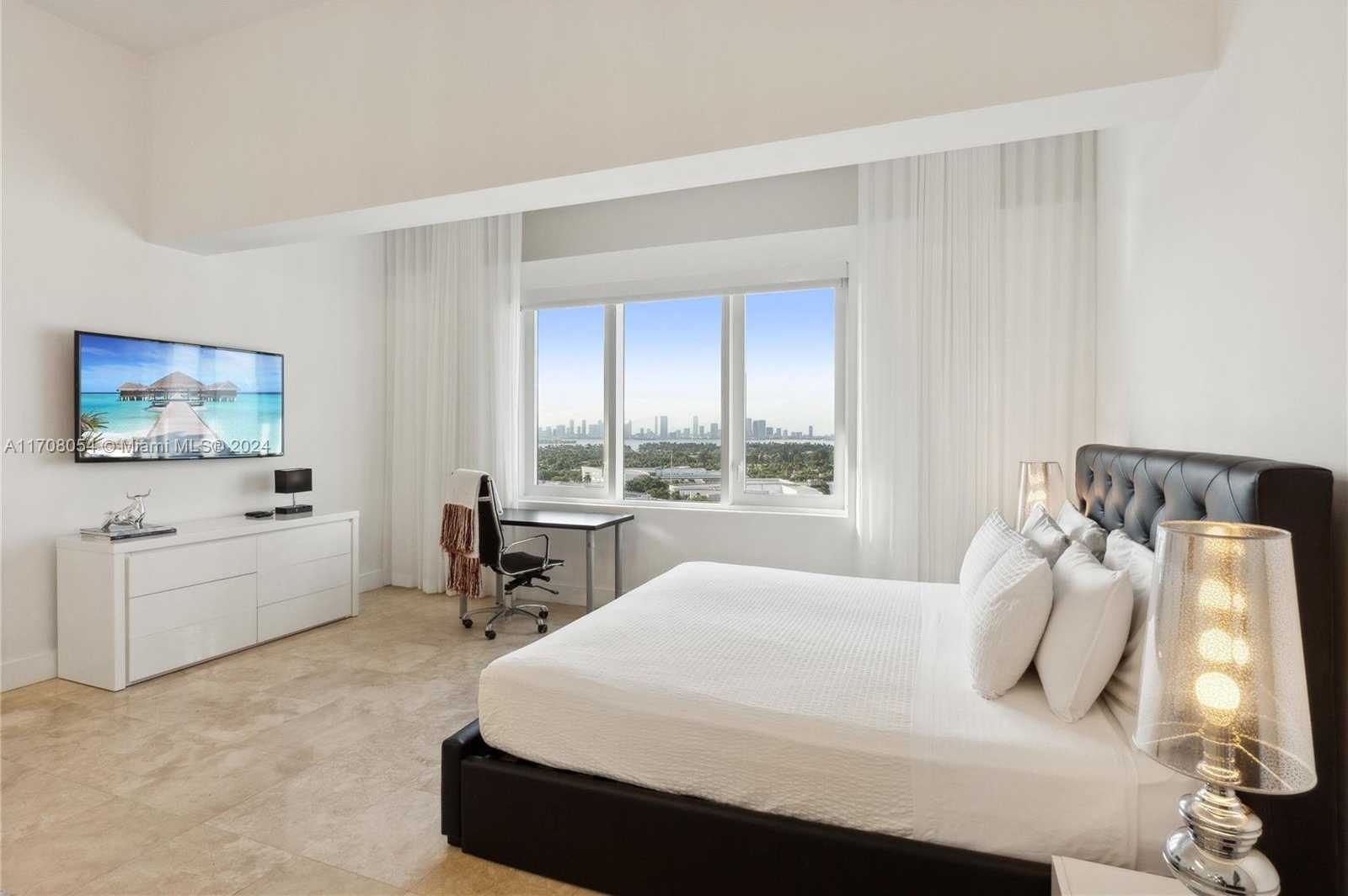 Small Image of 2301 COLLINS AVE #1631, Miami Beach Number 3
