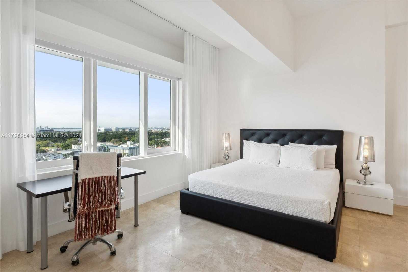 Small Image of 2301 COLLINS AVE #1631, Miami Beach Number 4