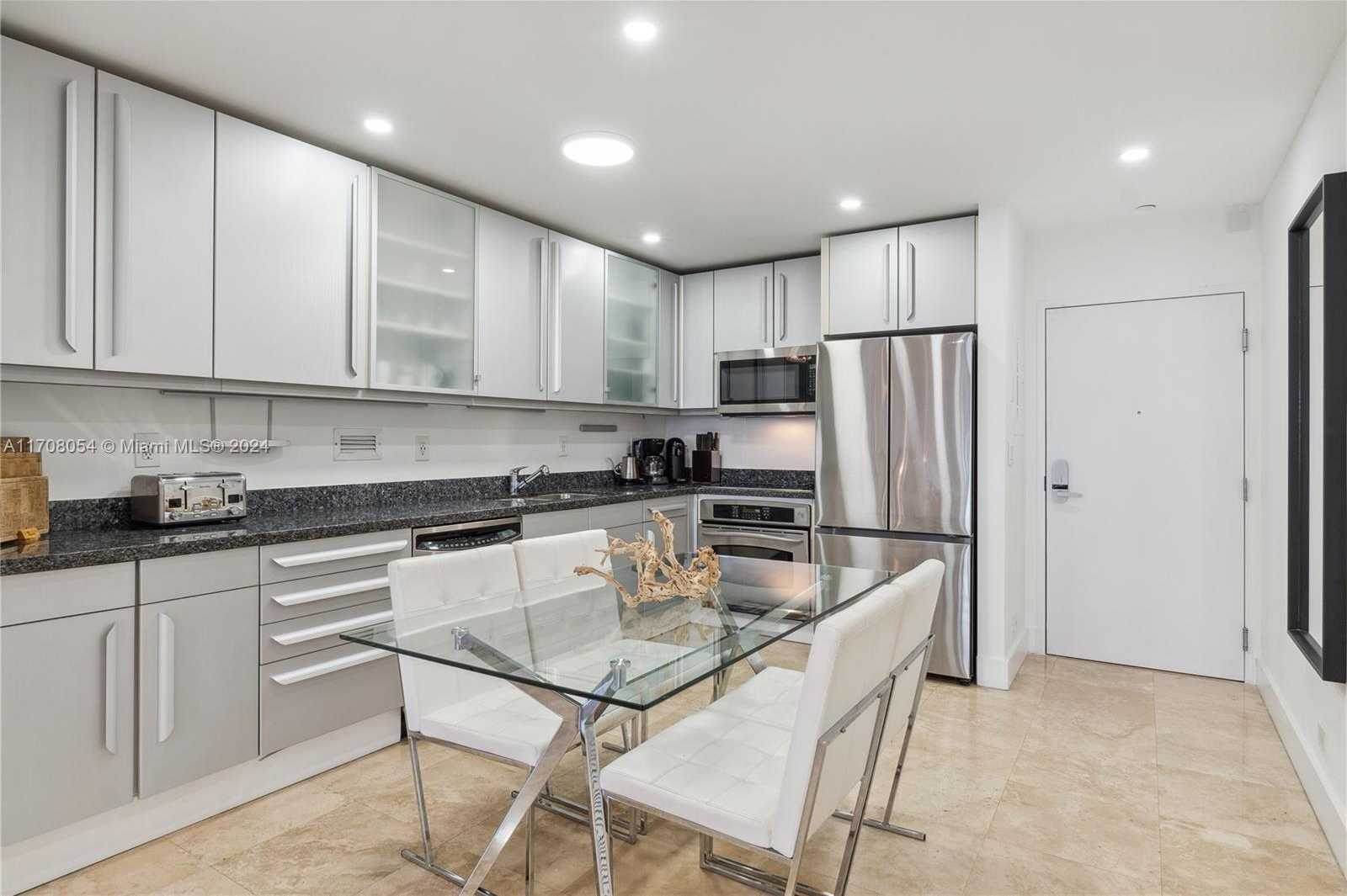 Small Image of 2301 COLLINS AVE #1631, Miami Beach Number 6