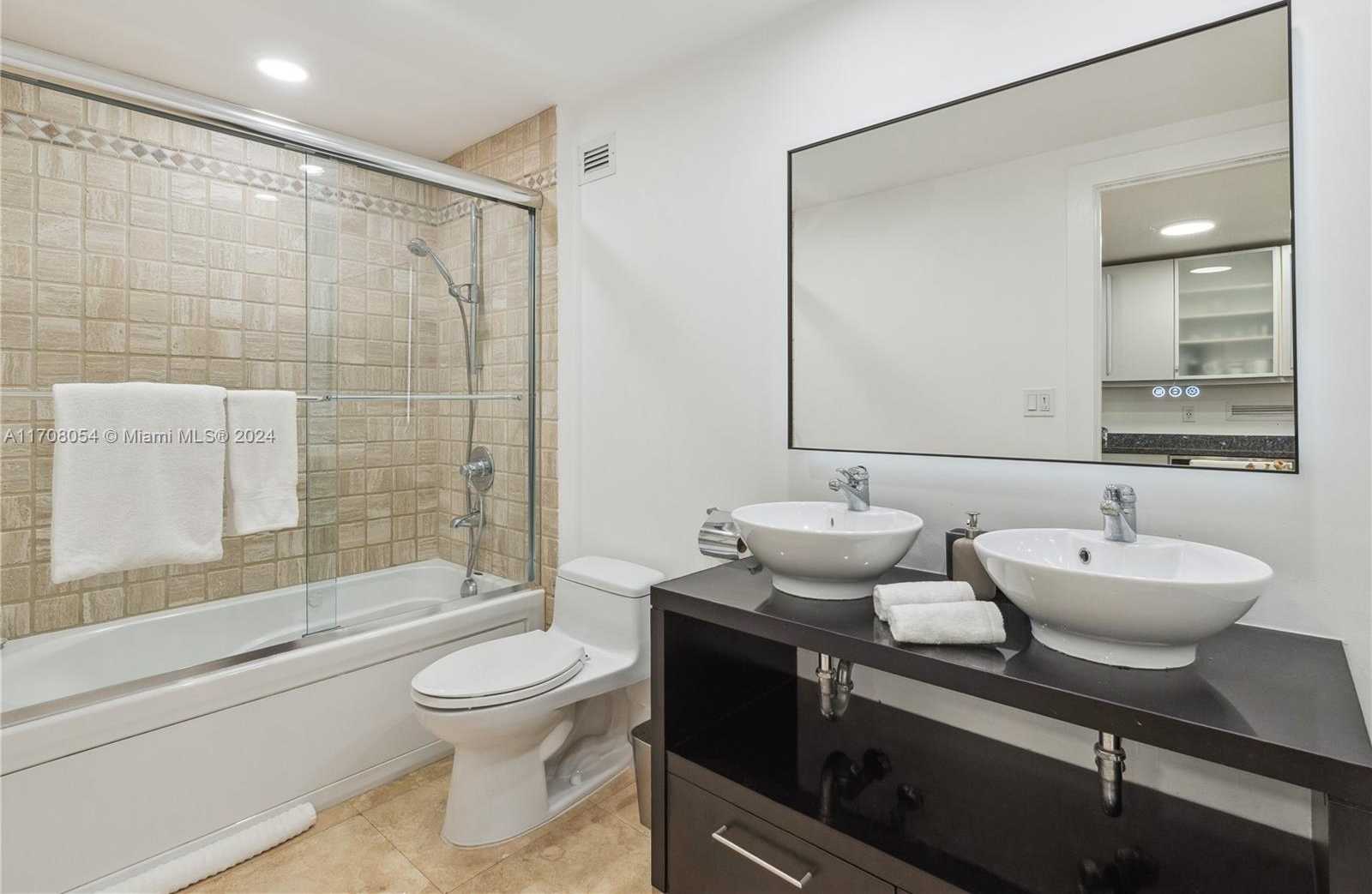 Small Image of 2301 COLLINS AVE #1631, Miami Beach Number 7