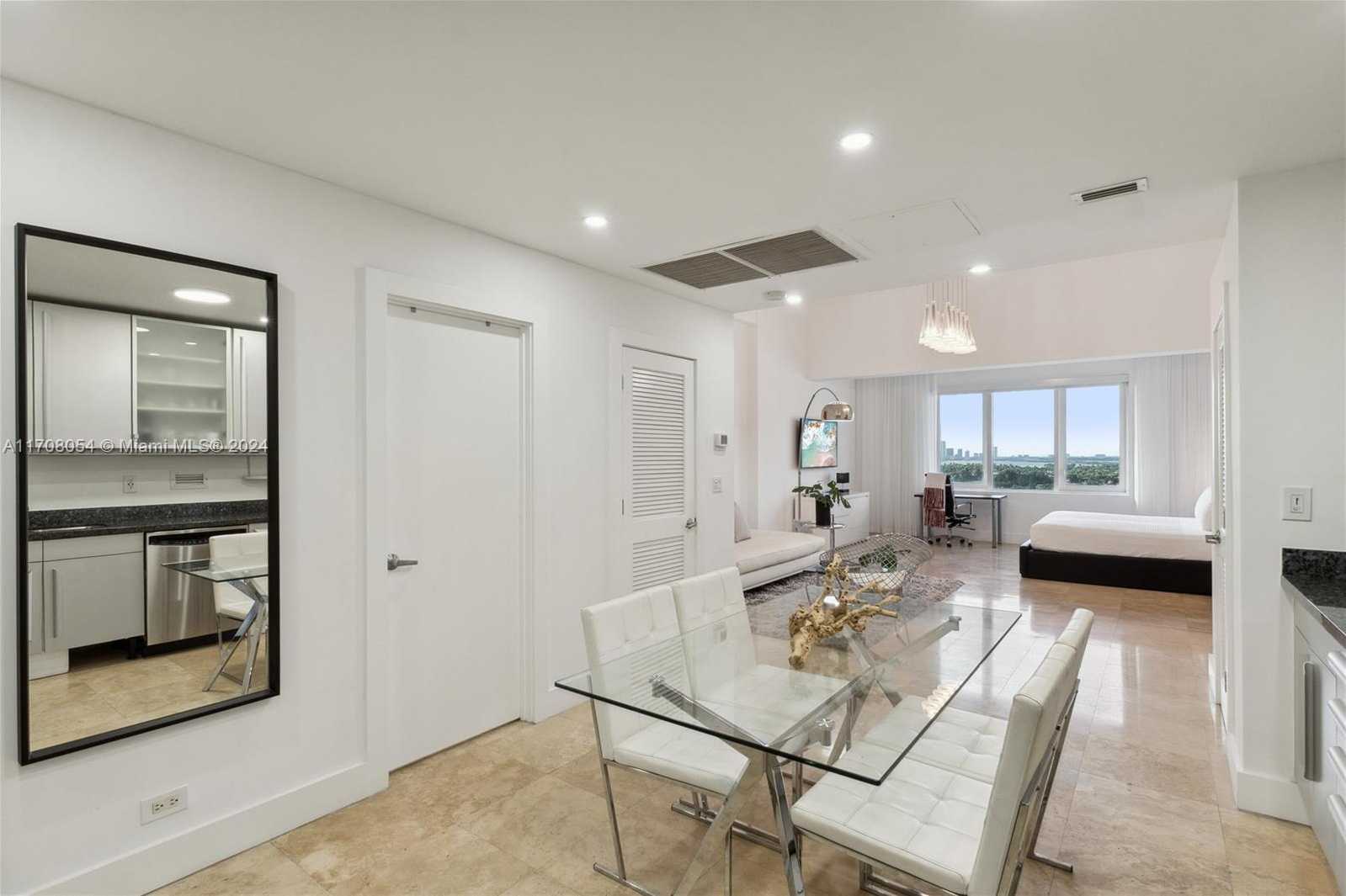 Small Image of 2301 COLLINS AVE #1631, Miami Beach Number 8