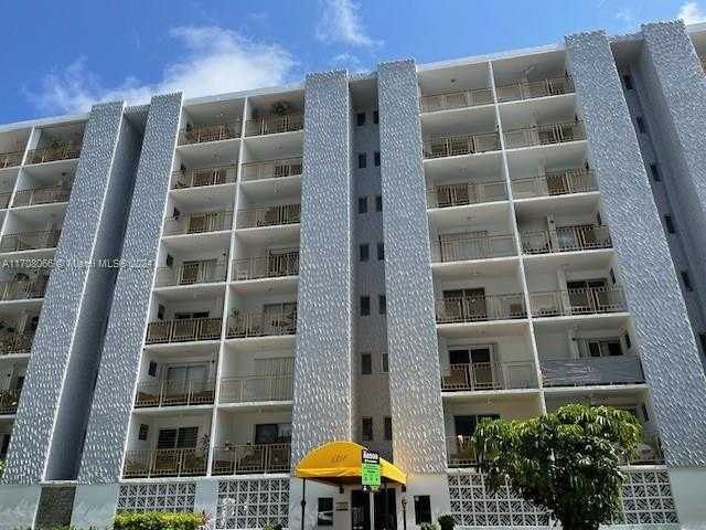Small Image of 1340 LINCOLN RD #804, Miami Beach Number 14