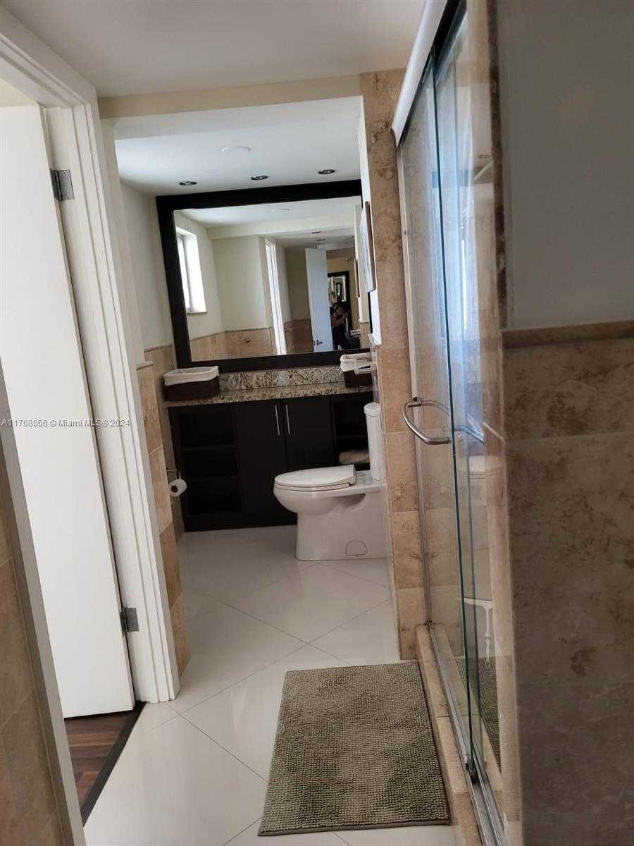 Small Image of 1340 LINCOLN RD #804, Miami Beach Number 8