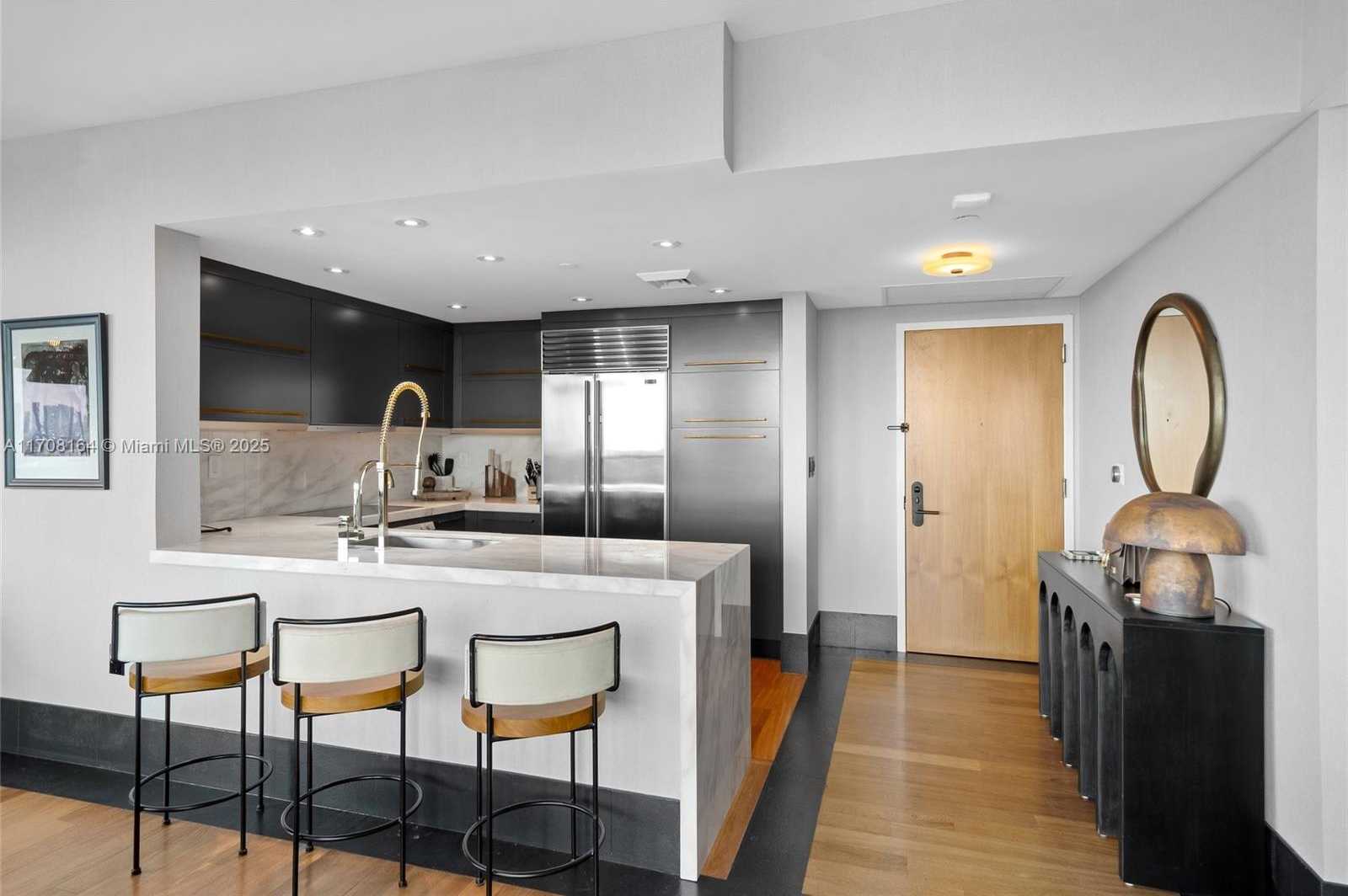 Small Image of 101 20TH ST #2706, Miami Beach Number 4