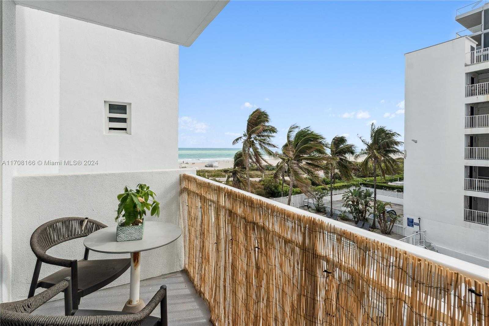 Small Image of 345 OCEAN DRIVE #414, Miami Beach Number 3