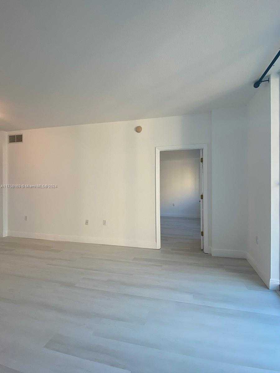 Small Image of 140 SOUTH DIXIE HWY #820, Hollywood Number 22