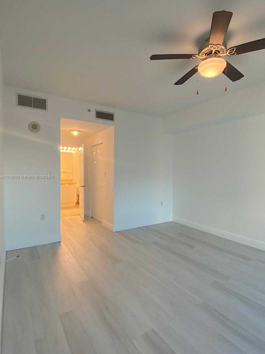Small Image of 140 SOUTH DIXIE HWY #820, Hollywood Number 25