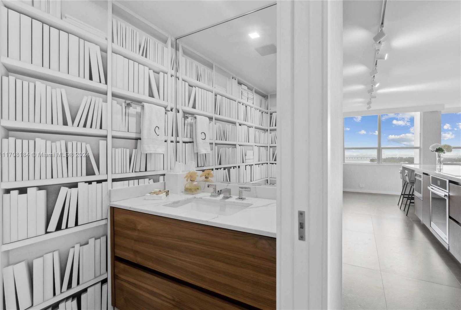 Small Image of 11 ISLAND AVE #1512, Miami Beach Number 11