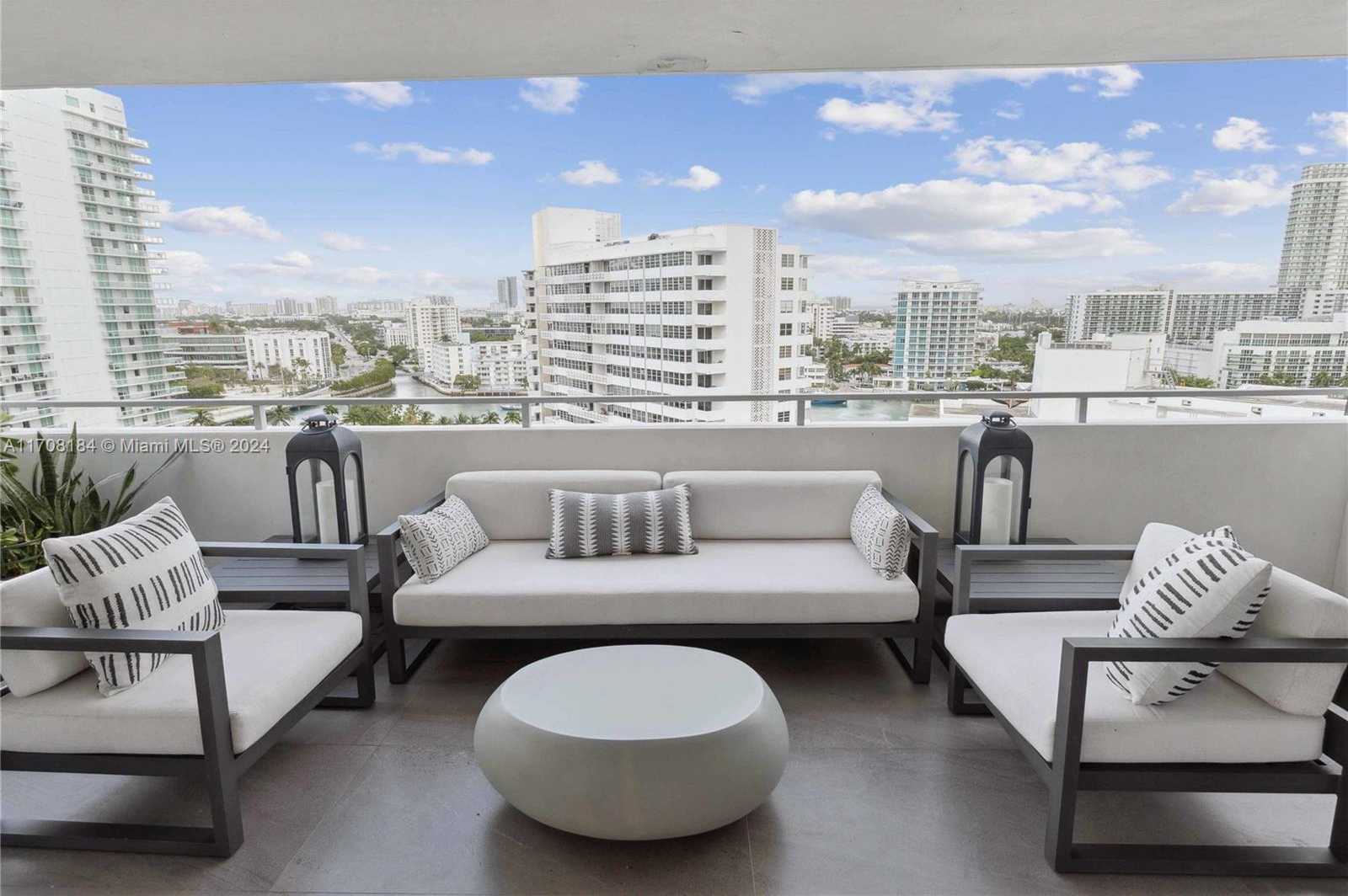 Small Image of 11 ISLAND AVE #1512, Miami Beach Number 24
