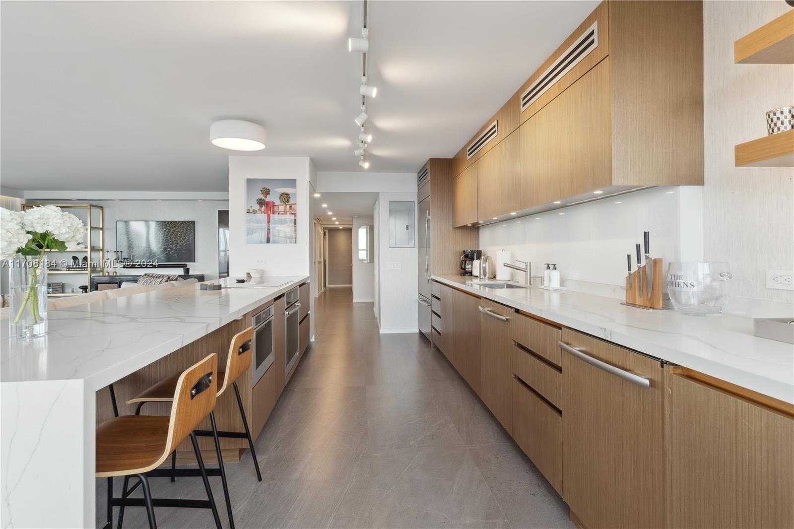 Small Image of 11 ISLAND AVE #1512, Miami Beach Number 9