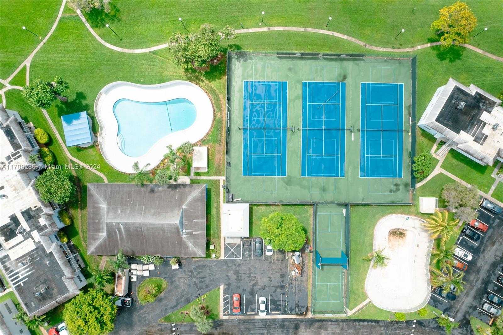 Small Image of 7410 SOUTH WEST 82ND ST #K406, Miami Number 3
