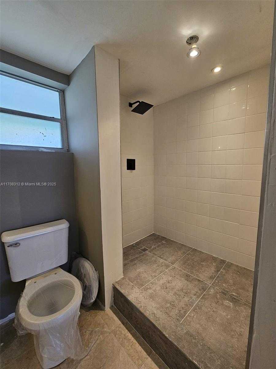 Small Image of 3600 NORTH EAST 170TH ST #402, North Miami Beach Number 12
