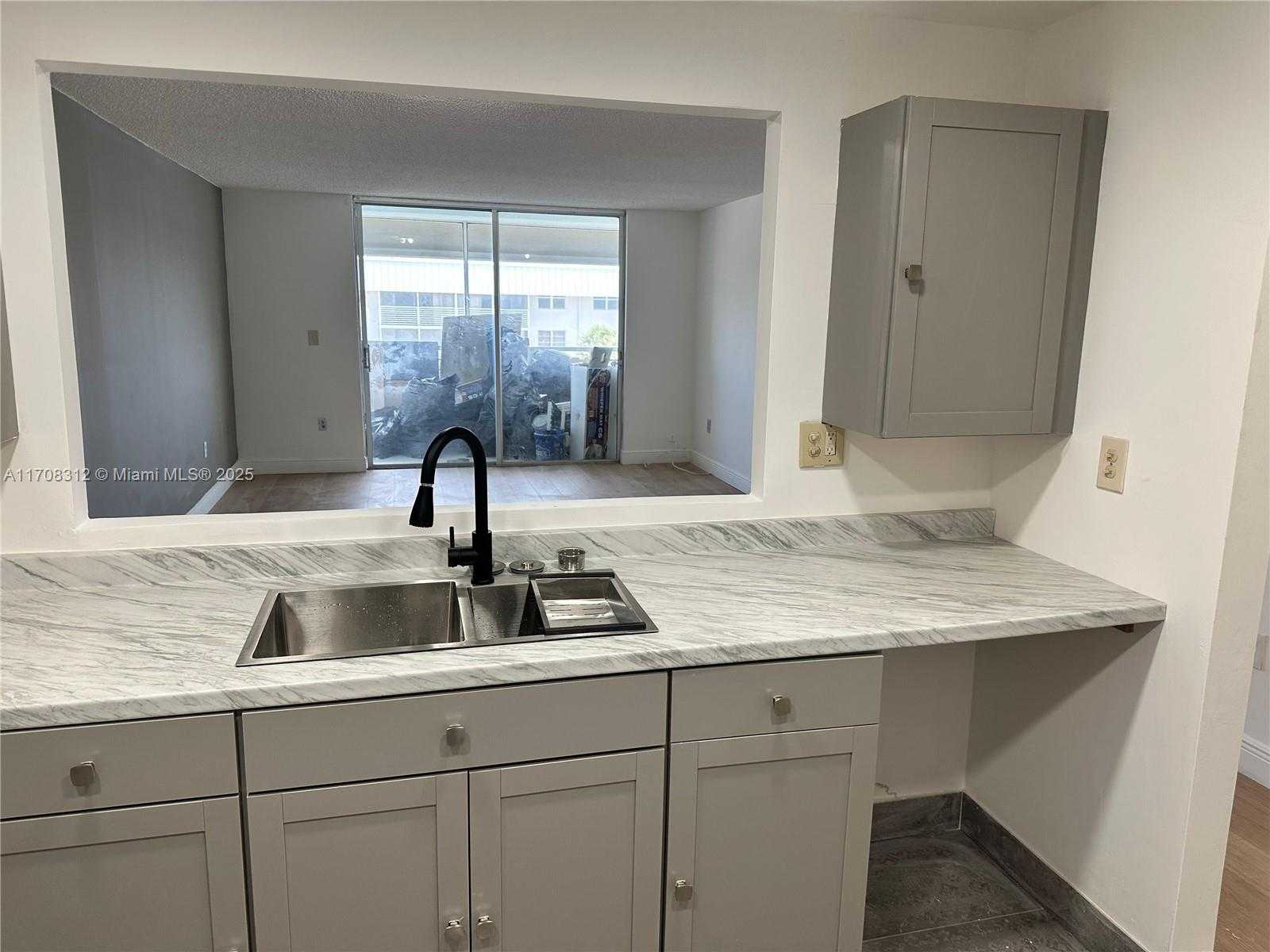 Small Image of 3600 NORTH EAST 170TH ST #402, North Miami Beach Number 4