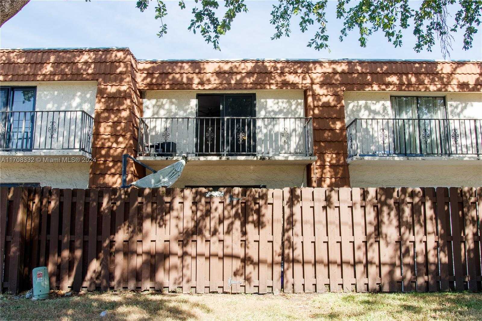 Small Image of 11564 NORTH WEST 1ST ST #11564, Plantation Number 4