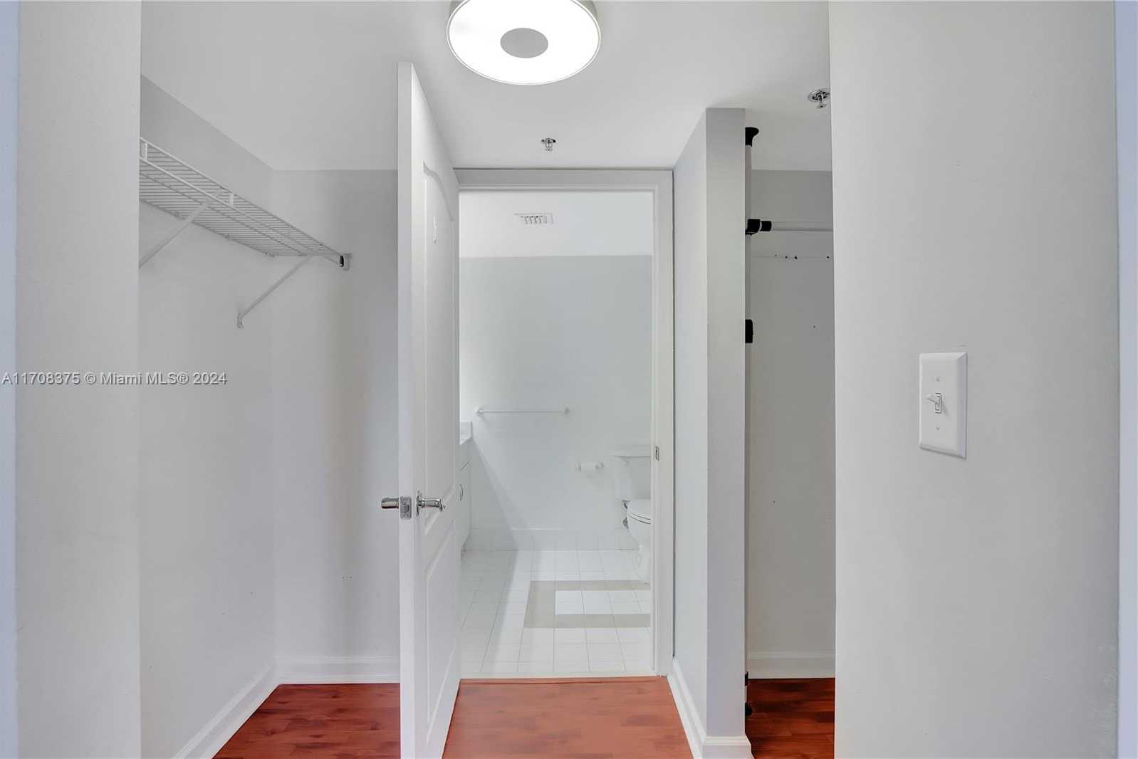 Small Image of 1200 BRICKELL BAY DR #2024, Miami Number 12