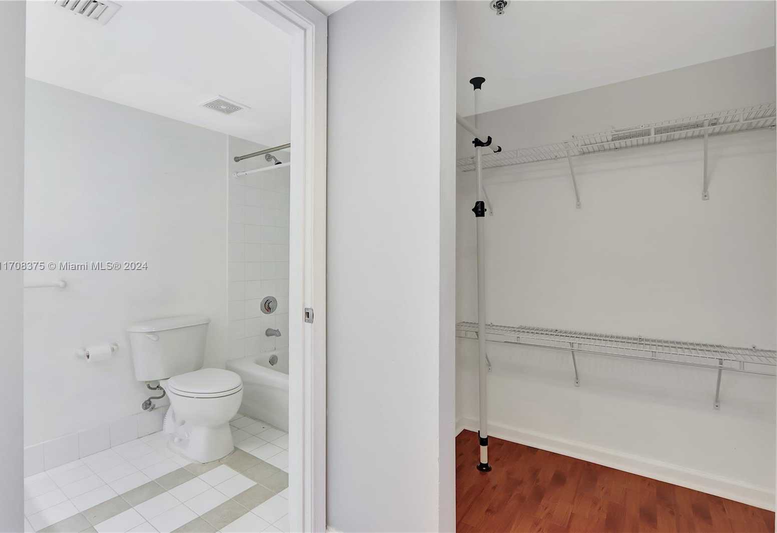 Small Image of 1200 BRICKELL BAY DR #2024, Miami Number 13