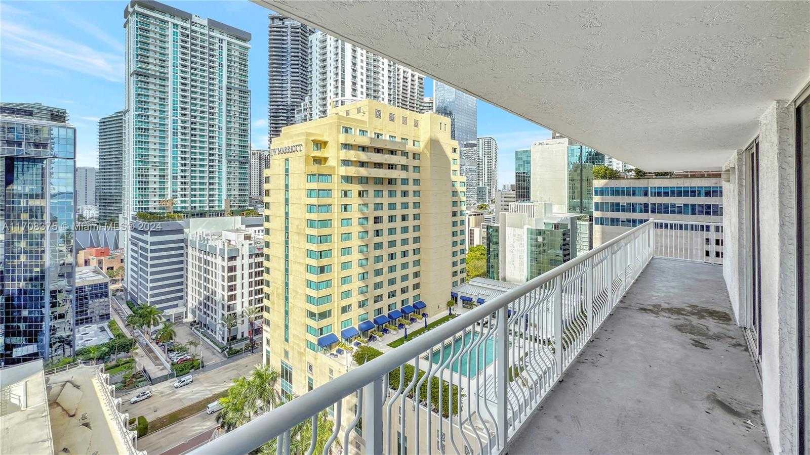 Small Image of 1200 BRICKELL BAY DR #2024, Miami Number 19