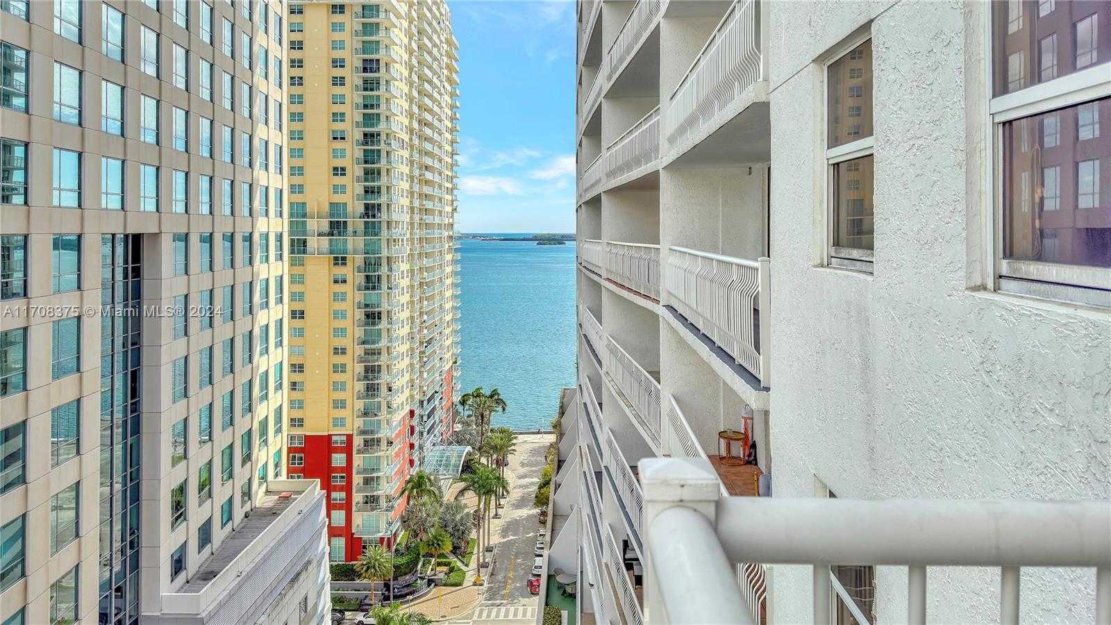 Small Image of 1200 BRICKELL BAY DR #2024, Miami Number 3