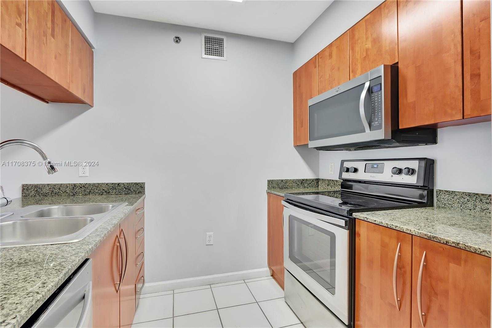 Small Image of 1200 BRICKELL BAY DR #2024, Miami Number 7