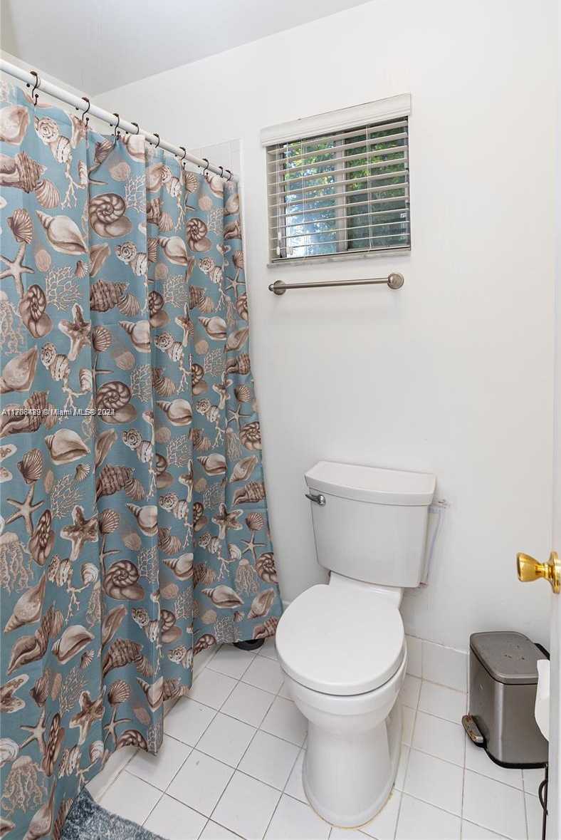 Small Image of 17921 SOUTH WEST 140TH CT #17921, Miami Number 12
