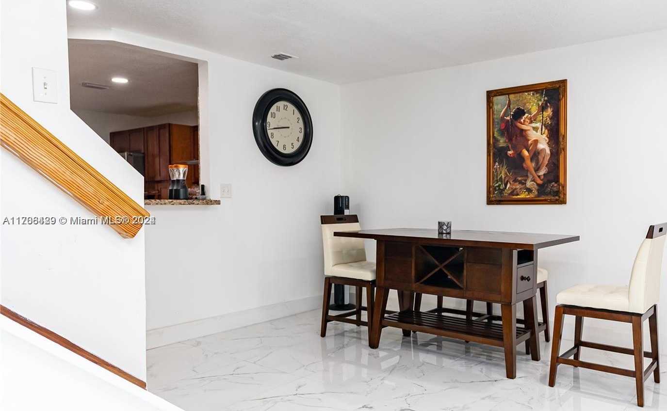 Small Image of 17921 SOUTH WEST 140TH CT #17921, Miami Number 7