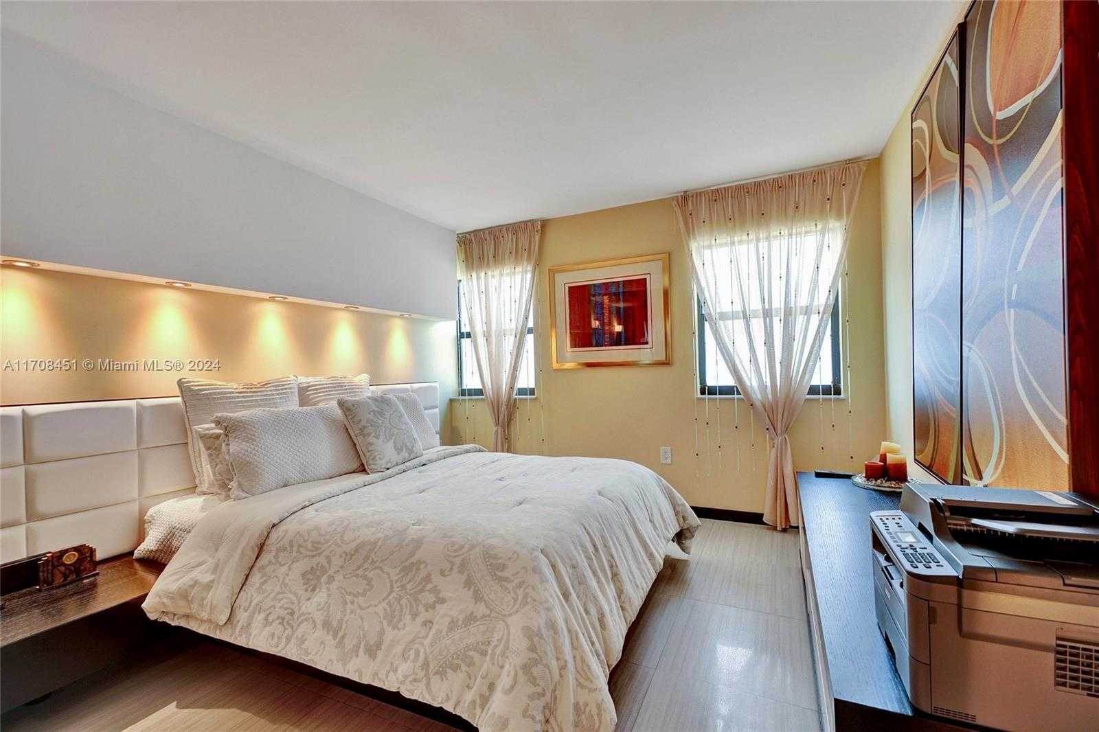 Small Image of 1201 SOUTH OCEAN DR #1806N, Hollywood Number 40
