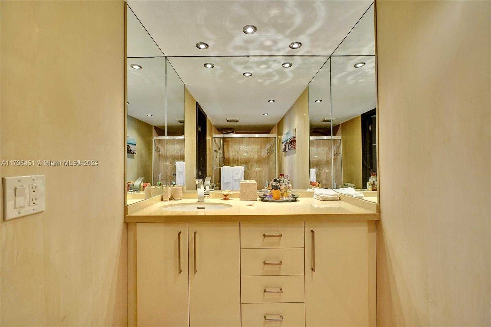 Small Image of 1201 SOUTH OCEAN DR #1806N, Hollywood Number 44