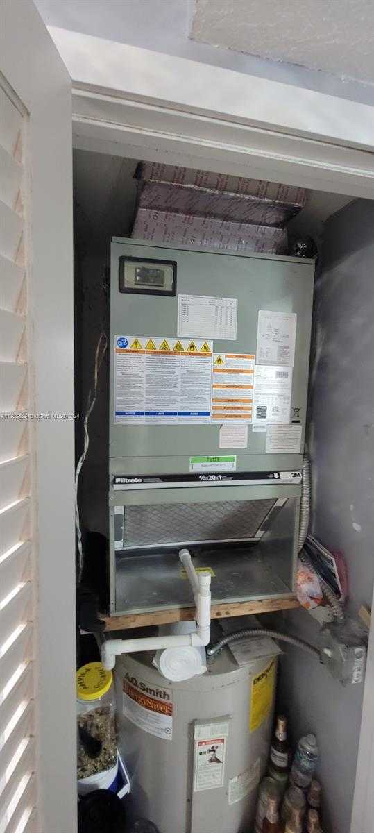 Small Image of 7205 NORTH WEST 173RD DR #601-6, Hialeah Number 13