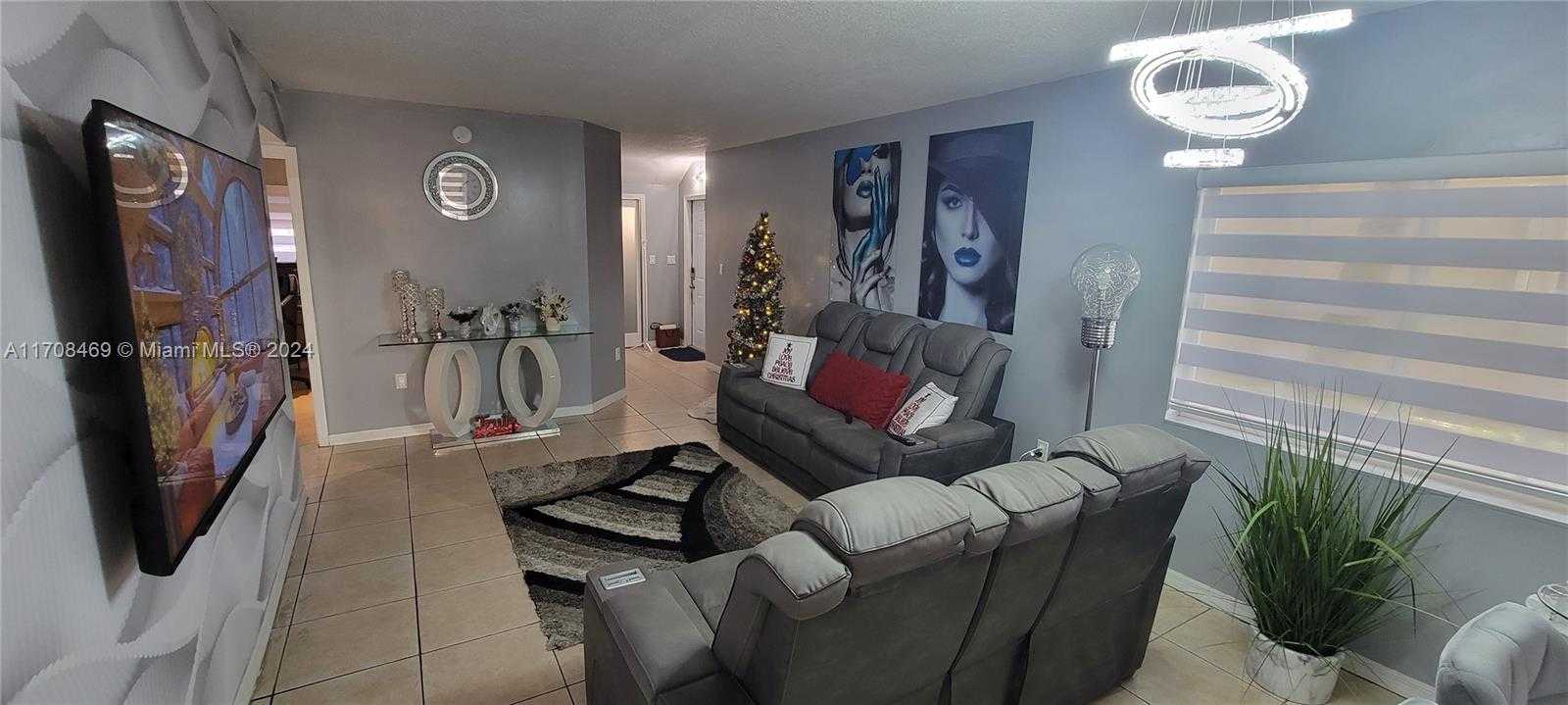 Small Image of 7205 NORTH WEST 173RD DR #601-6, Hialeah Number 2