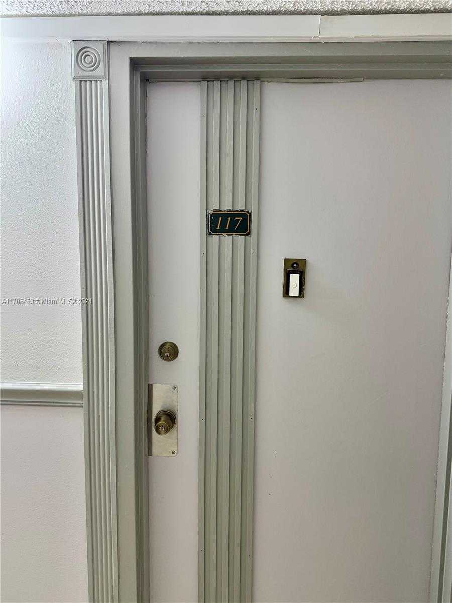 Small Image of 16919 NORTH BAY RD #117, Sunny Isles Beach Number 2