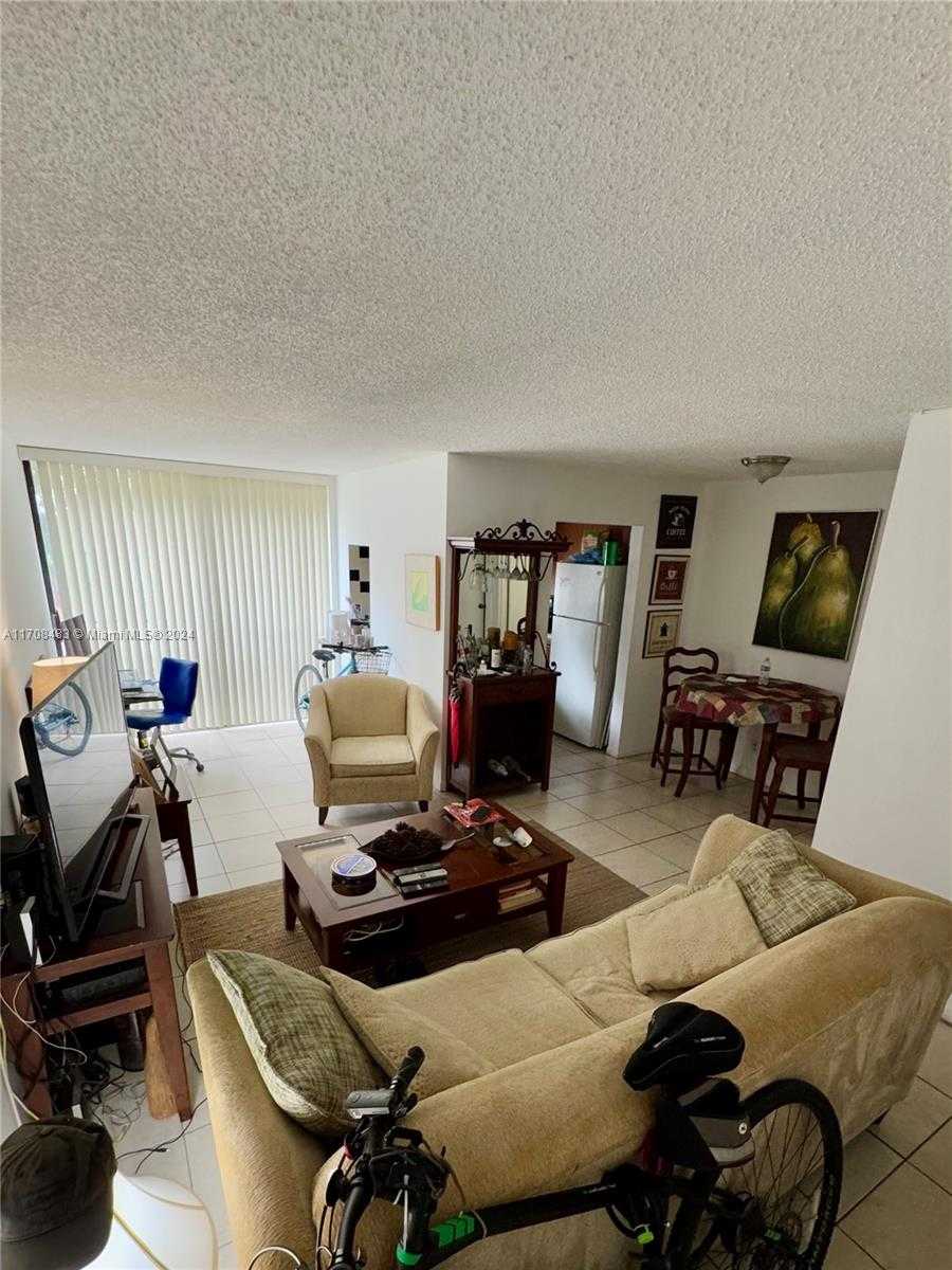 Small Image of 16919 NORTH BAY RD #117, Sunny Isles Beach Number 3