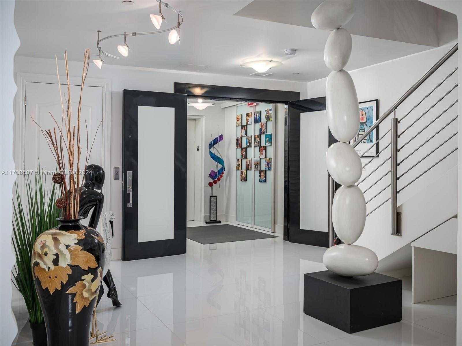 Small Image of 3501 NORTH OCEAN DR #PH4, Hollywood Number 19