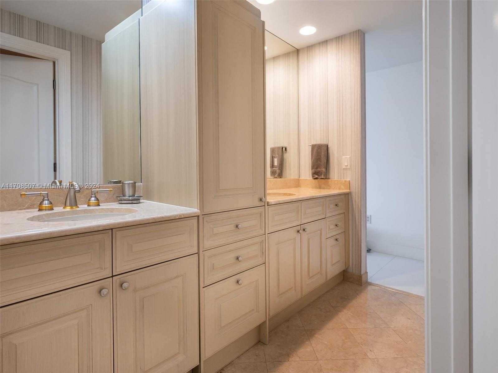 Small Image of 3501 NORTH OCEAN DR #PH4, Hollywood Number 34