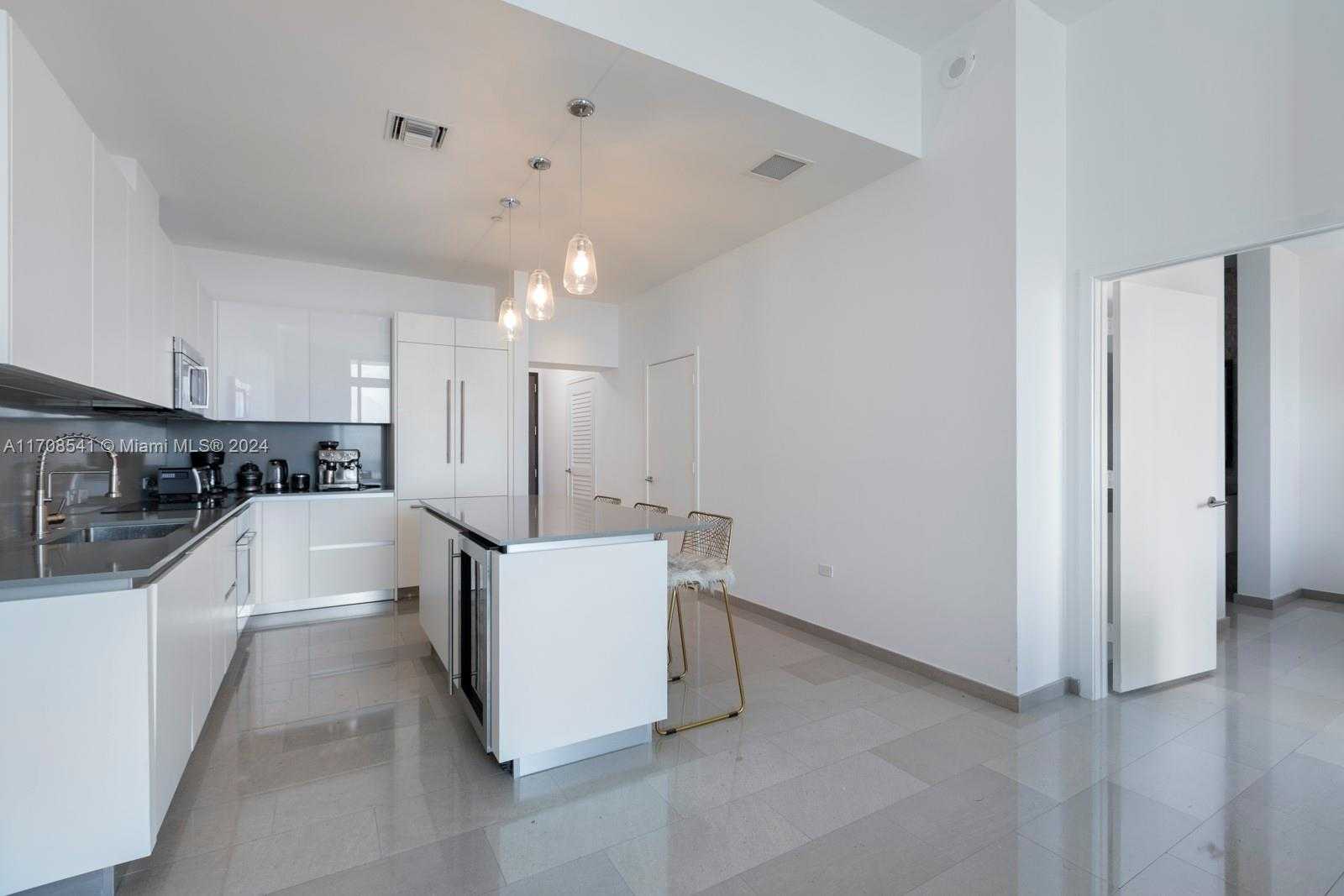 Small Image of 88 SOUTH WEST 7TH ST #4106, Miami Number 8