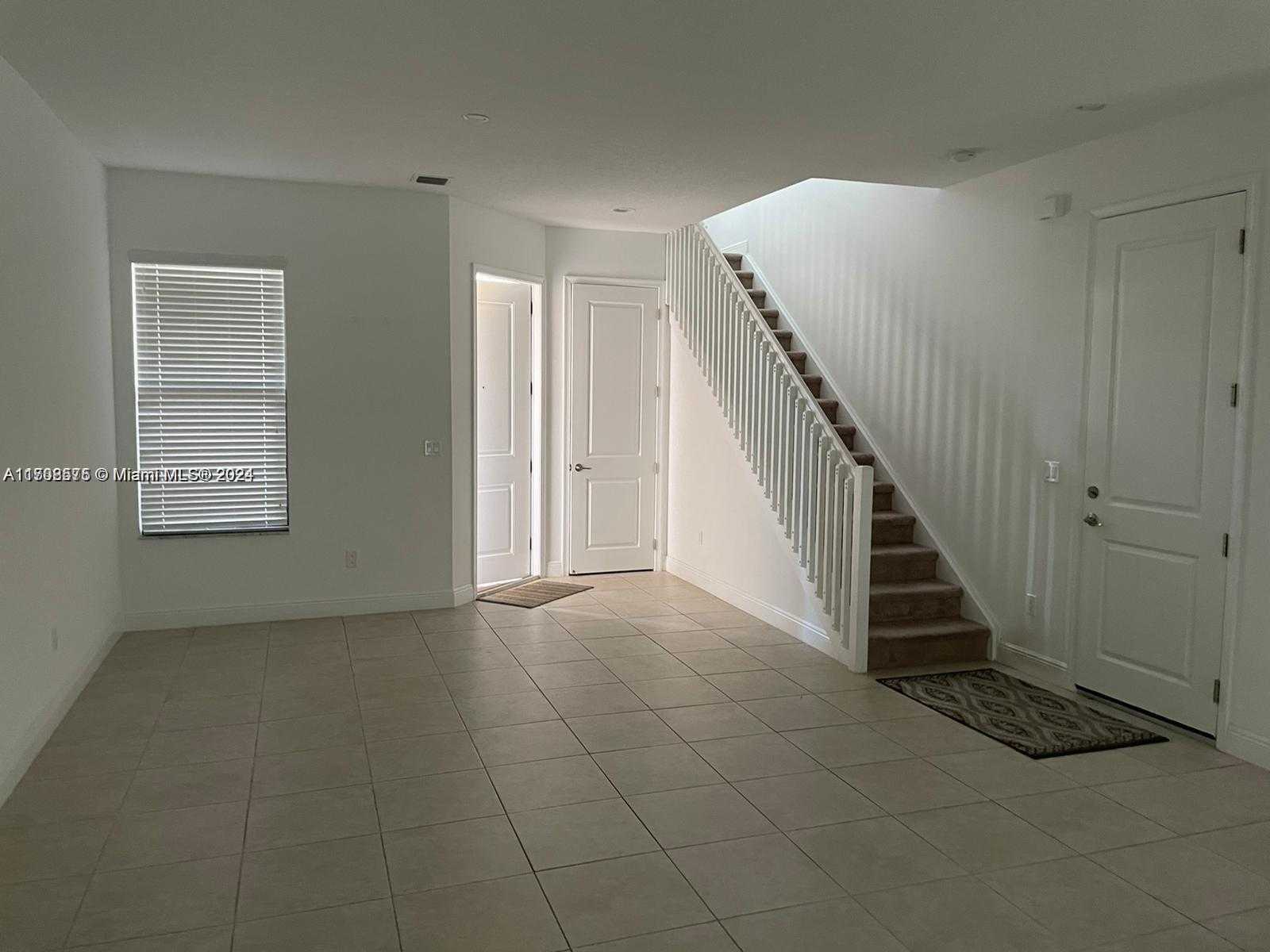 Small Image of 20962 NORTH WEST 1ST DR #20962, Pembroke Pines Number 7