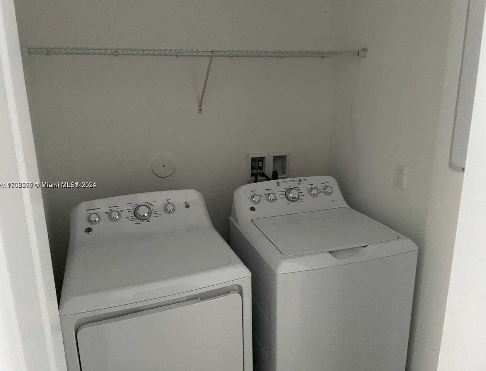 Small Image of 20962 NORTH WEST 1ST DR #20962, Pembroke Pines Number 8