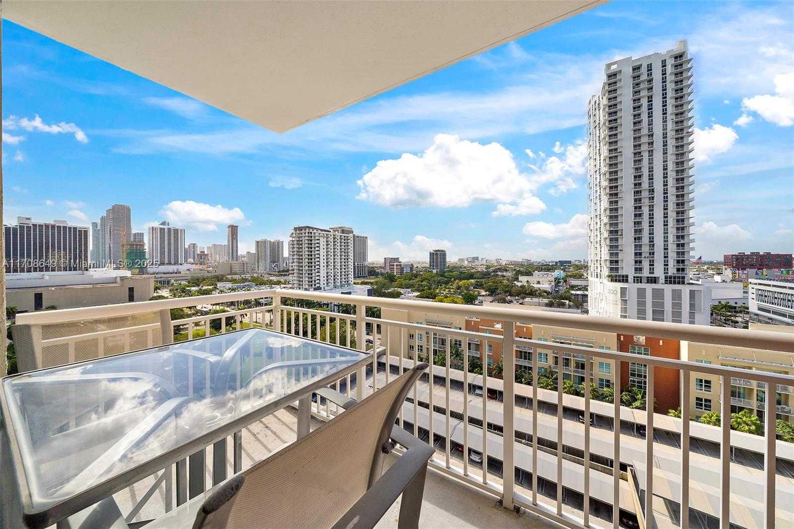 Small Image of 2000 NORTH BAYSHORE DR #1502, Miami Number 14
