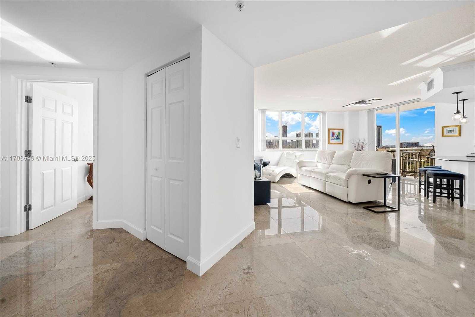Small Image of 2000 NORTH BAYSHORE DR #1502, Miami Number 15