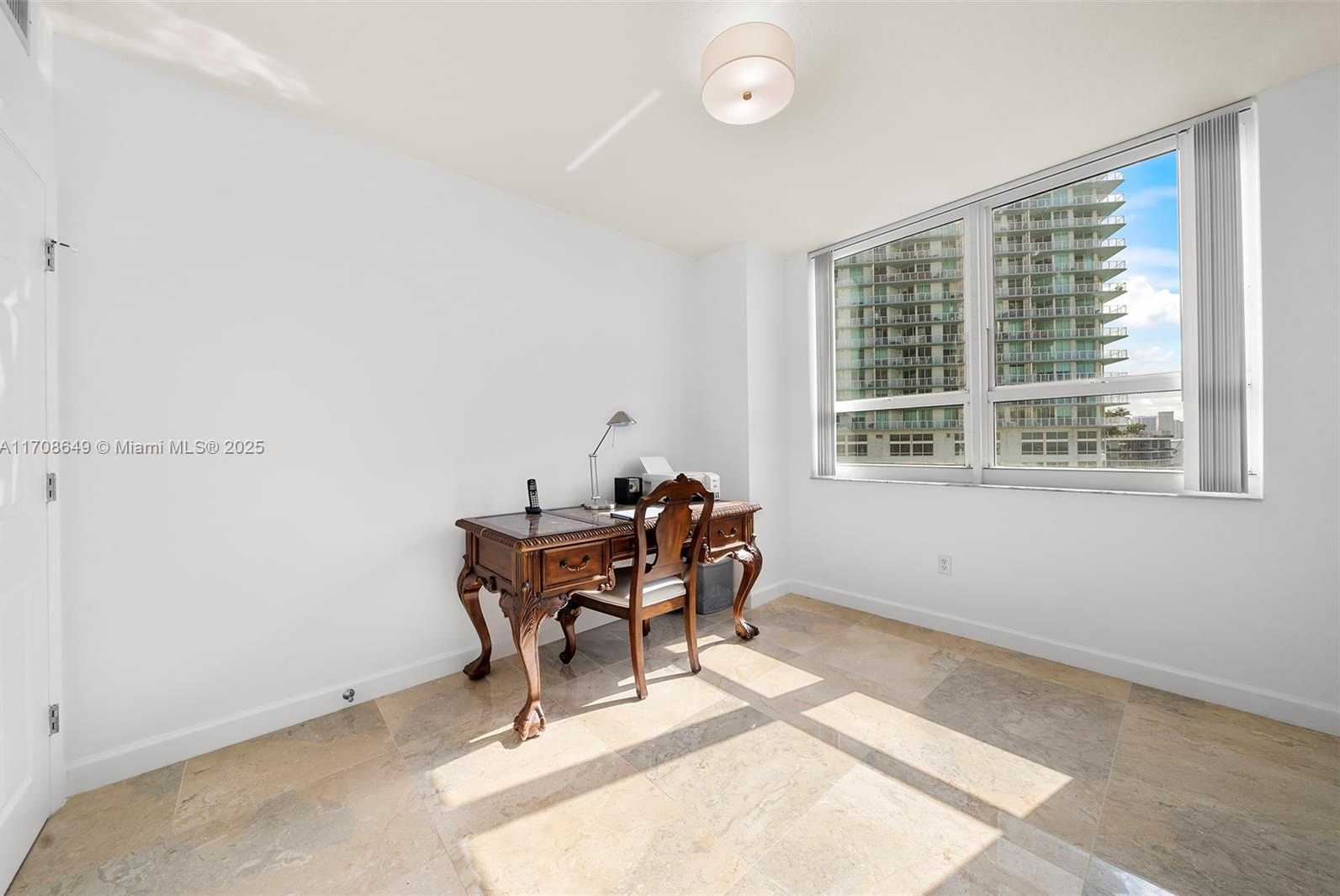 Small Image of 2000 NORTH BAYSHORE DR #1502, Miami Number 24