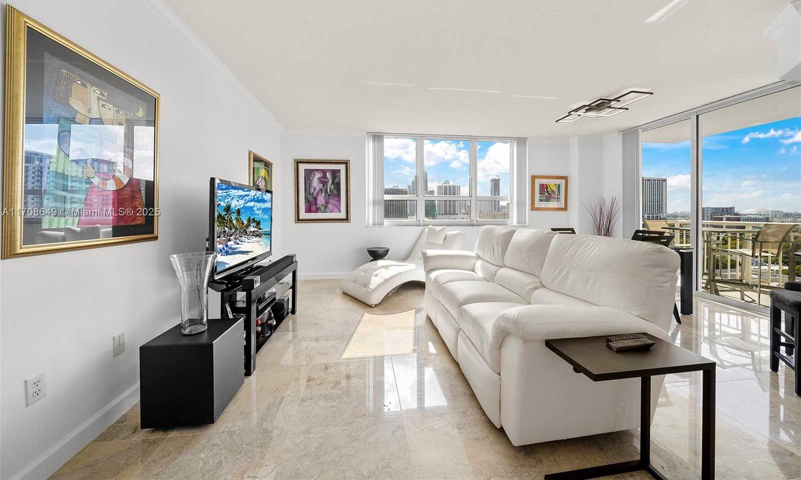 Small Image of 2000 NORTH BAYSHORE DR #1502, Miami Number 6