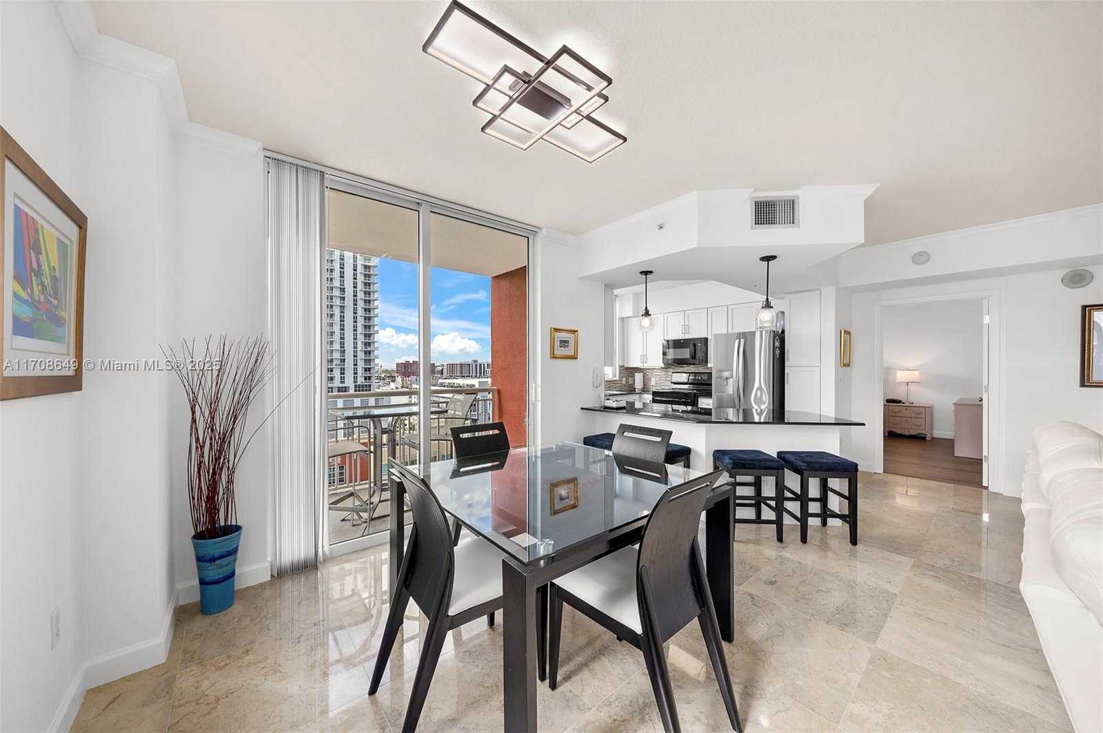 Small Image of 2000 NORTH BAYSHORE DR #1502, Miami Number 8