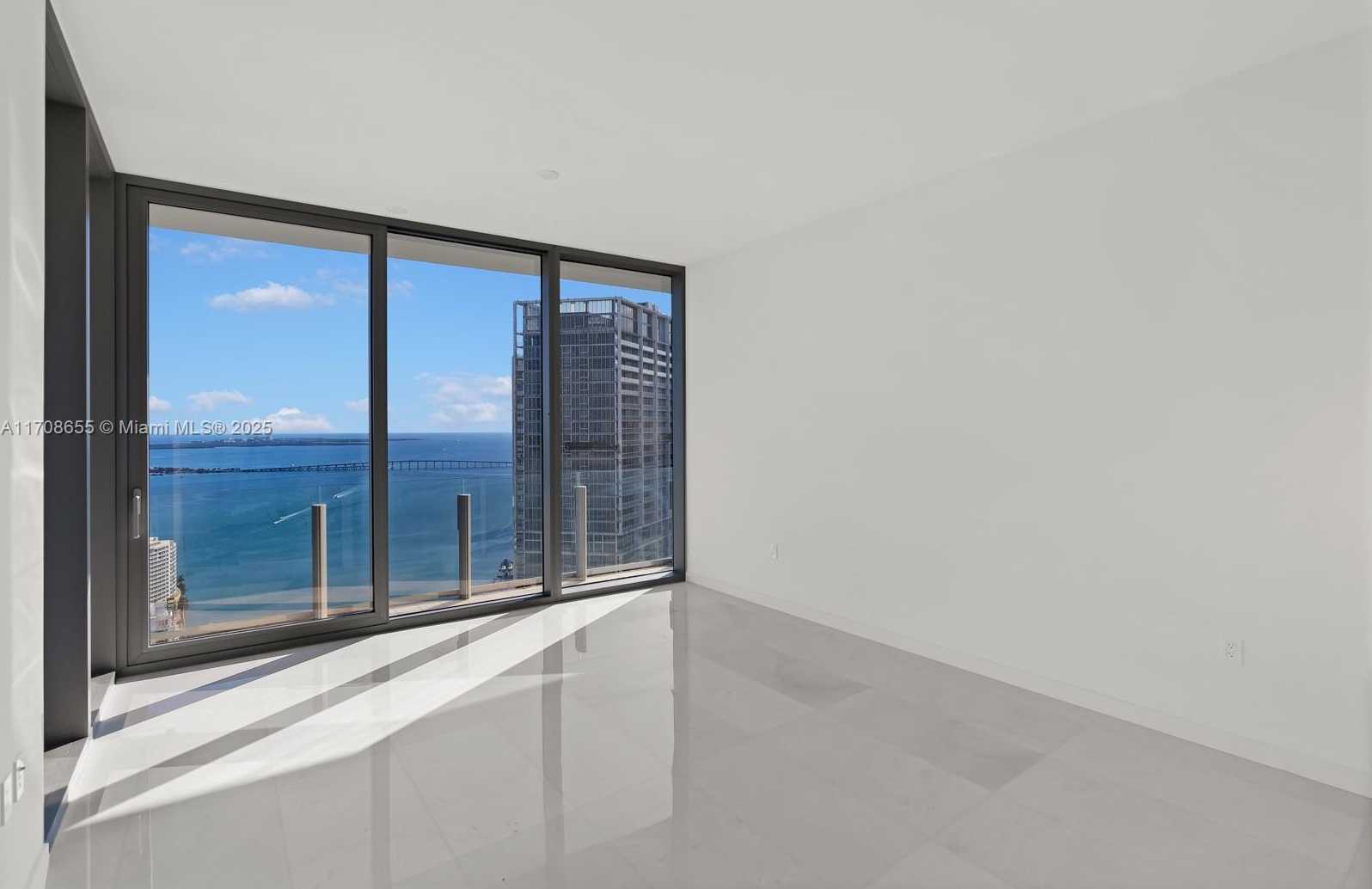 Small Image of 300 BISCAYNE BLVD WAY #4703, Miami Number 19