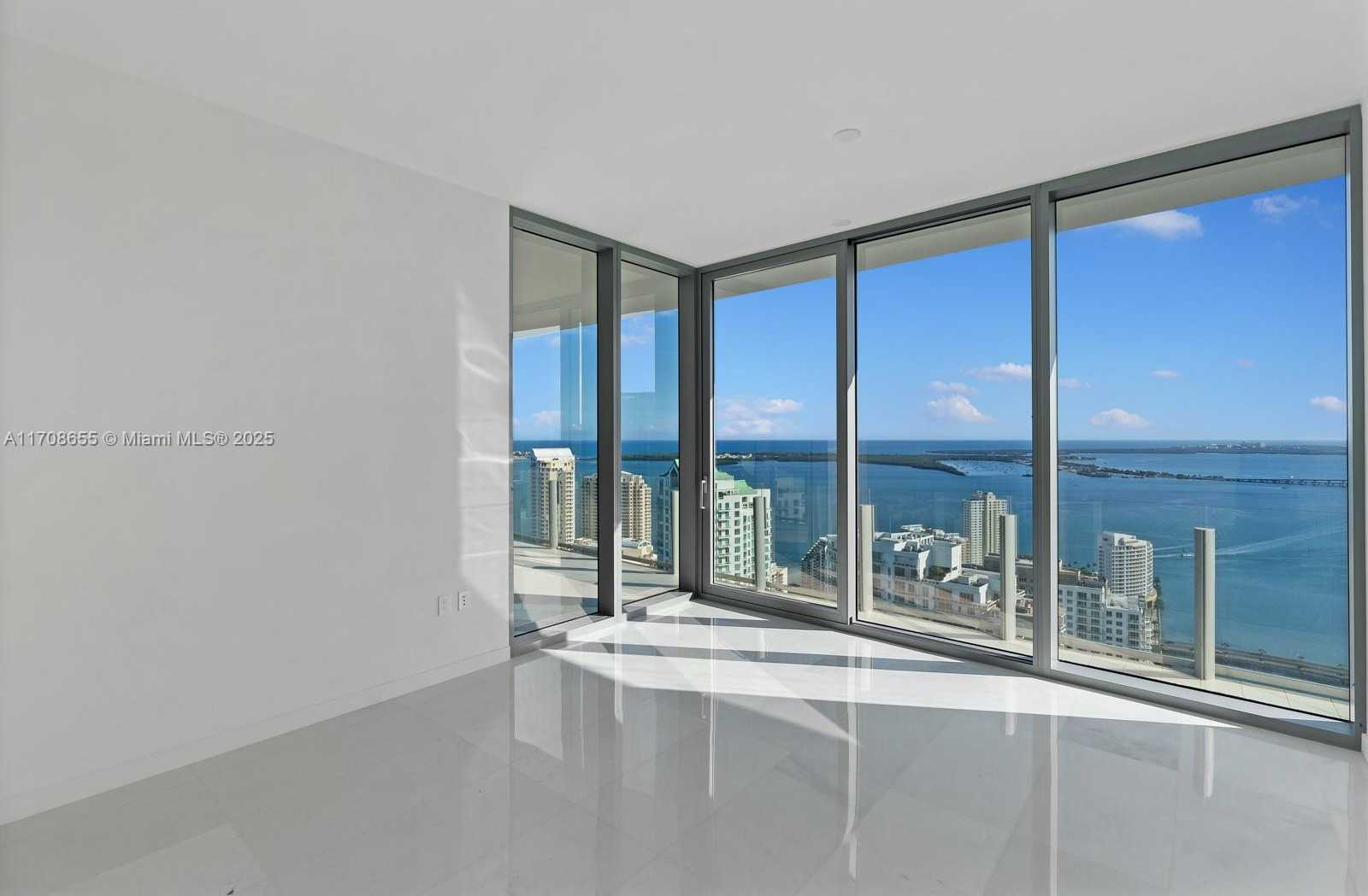 Small Image of 300 BISCAYNE BLVD WAY #4703, Miami Number 22