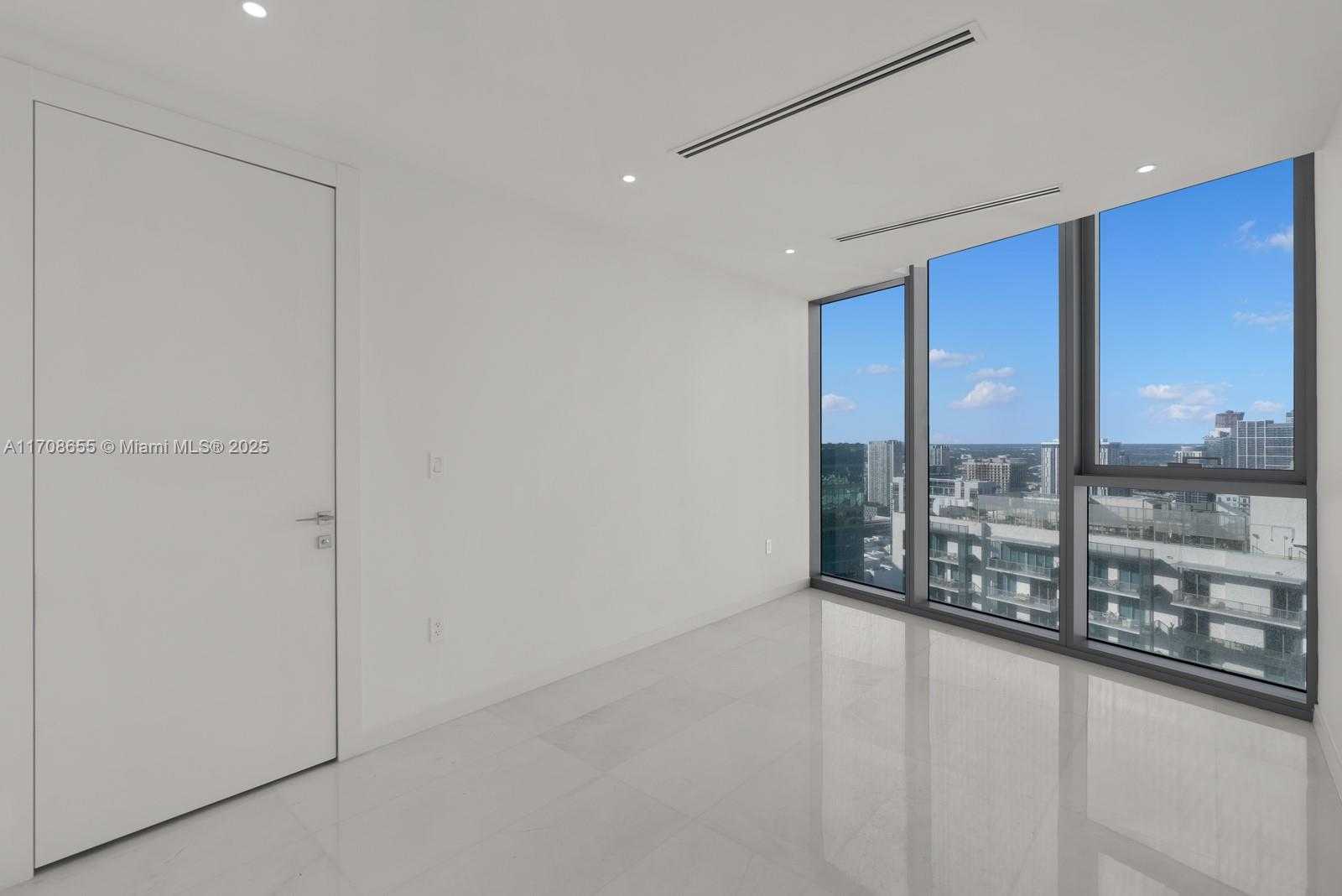 Small Image of 300 BISCAYNE BLVD WAY #4703, Miami Number 24